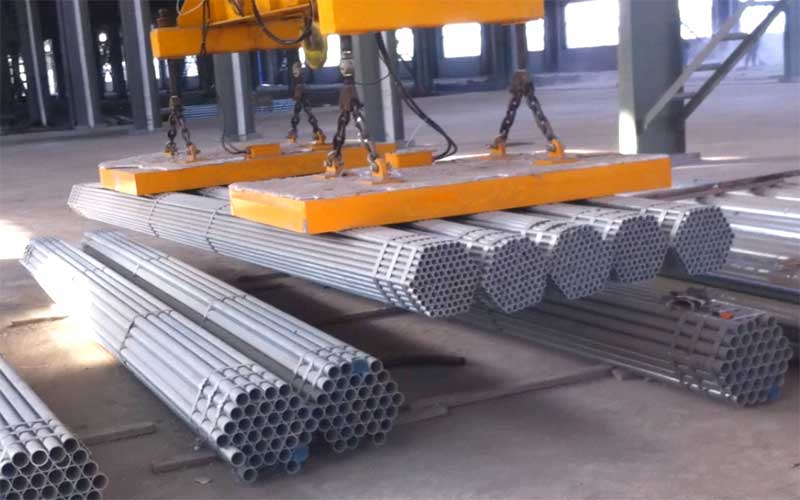Electro permanent magnetic lifter for bundles handling